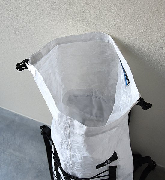【Hyperlite Mountain Gear】ハイパーライトマウンテンギア 1800(30L) Summit Pack ”White”