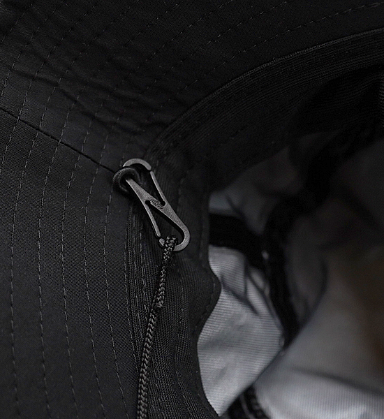 【NEW ERA OUTDOOR】ニューエラアウトドア Adventure Light Tech Waterproof ”Black”