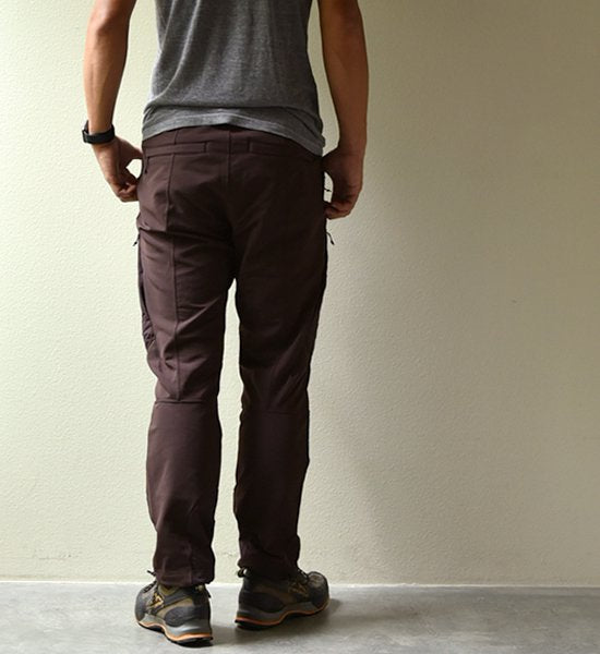 ★30%off【and wander】アンドワンダー men's stretch shell pants "Brown"