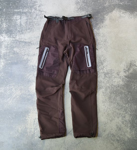 ★30%off【and wander】アンドワンダー men's stretch shell pants "Brown"