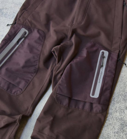 ★30%off【and wander】アンドワンダー men's stretch shell pants "Brown"