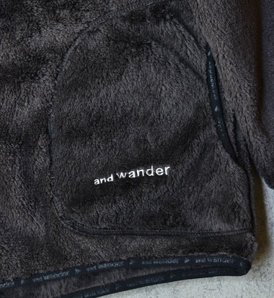 ★30%off 【and wander】アンドワンダー men's high loft fleece pullover ”2Color”