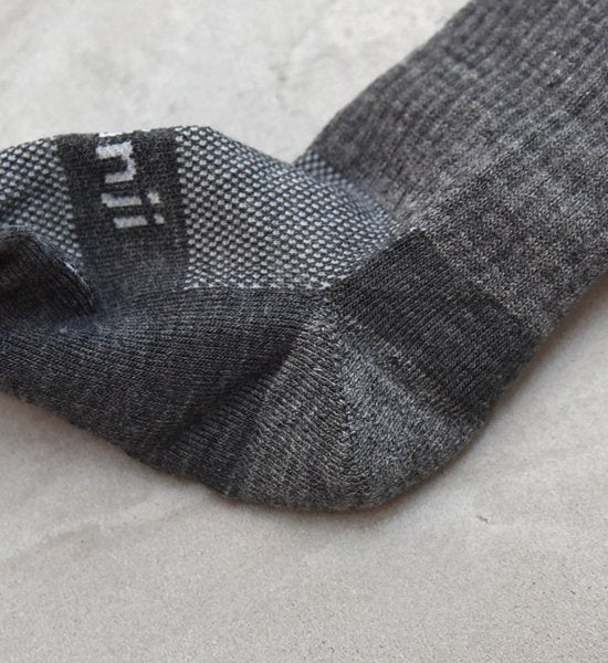 【injinji】インジンジ Outdoor Midweight Crew NuWool "Charcoal" ※ネコポス可