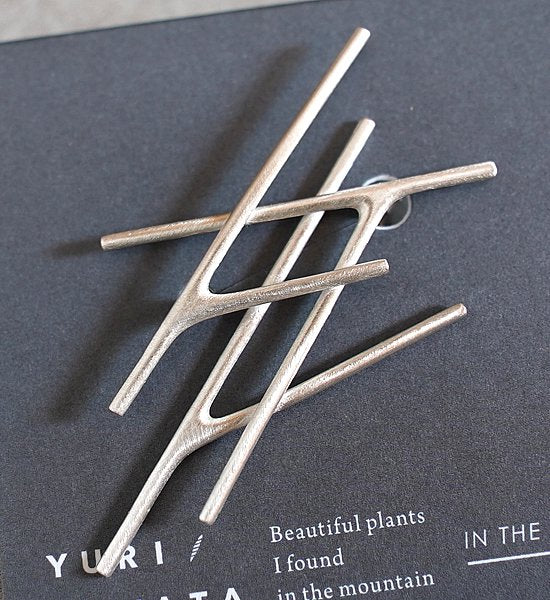 【YURI/MIYATA】ミヤタ ユリ Brooch Branch/Split Silver "Silver"