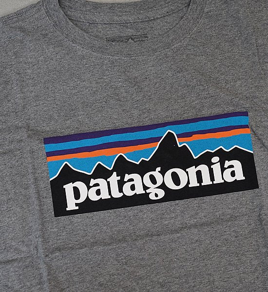 【patagonia】パタゴニア Boys' P-6 Logo Organic T-Shirt "2Color" ※ネコポス可