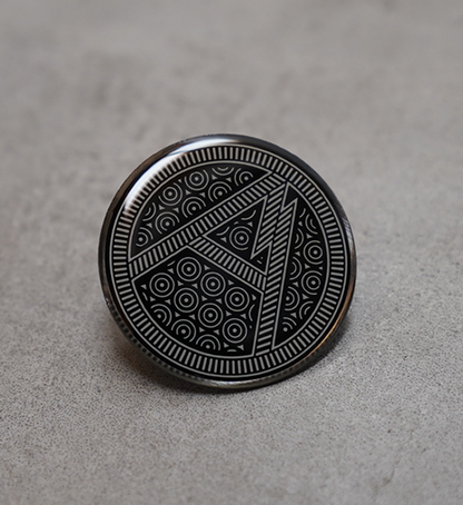 【Mountain Research】マウンテンリサーチ Tribe A Pin "Gray" ※ネコポス可