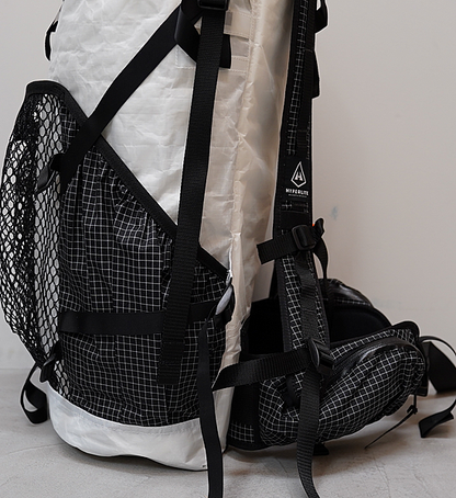 【Hyperlite Mountain Gear】ハイパーライトマウンテンギア 2400(40L) Junction ”White”