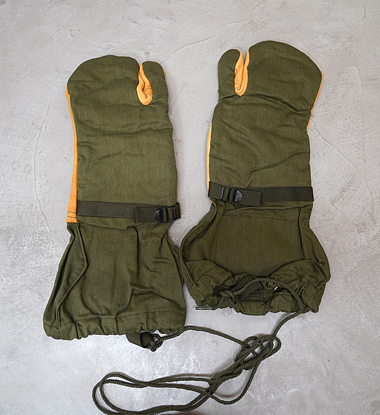 【Military】Dead Stock Trigger Mitten w/Liner "Olive"