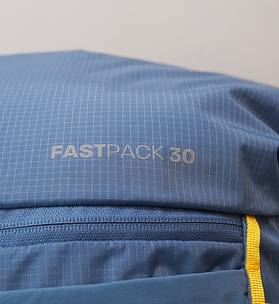 【ULTIMATE DIRECTION】 アルティメイトディレクション Fastpack30 "Fog"