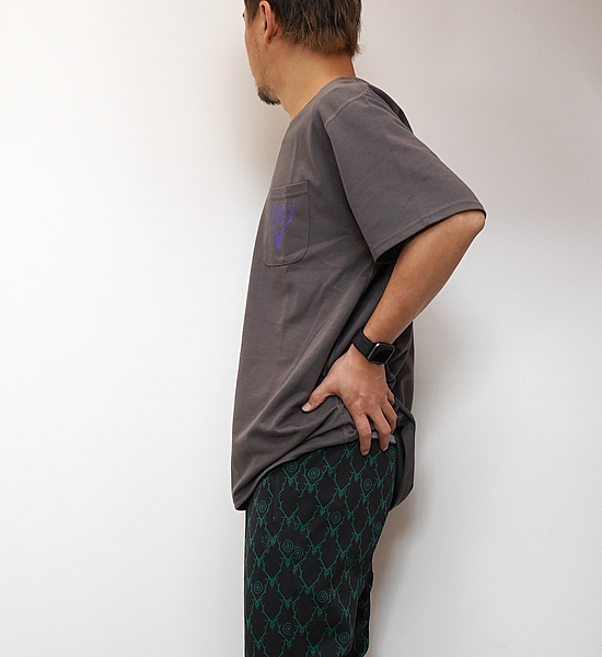 【South2 West8】サウスツーウエストエイト S/S Round Pocket Tee-Circle Horn "2Color" ※ネコポス可