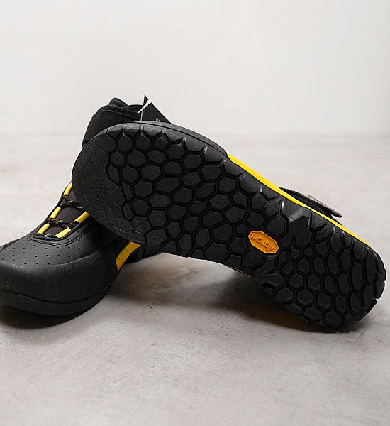 【LA SPORTIVA】ラ・スポルティバ TX Canyon ”Black×Yellow”