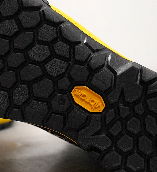 【LA SPORTIVA】ラ・スポルティバ TX Canyon ”Black×Yellow”