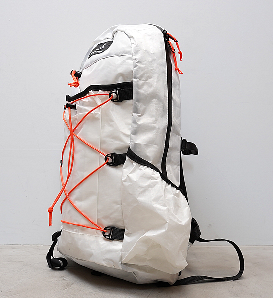 【Hyperlite Mountain Gear】ハイパーライトマウンテンギア DAYBREAK ULTRALIGHT DAYPACK "White"