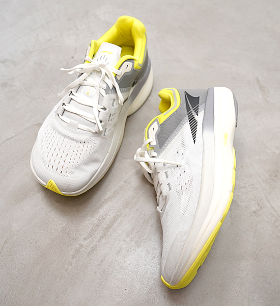 【ALTRA】アルトラ women's Vanish Tempo "Gray×Yellow"