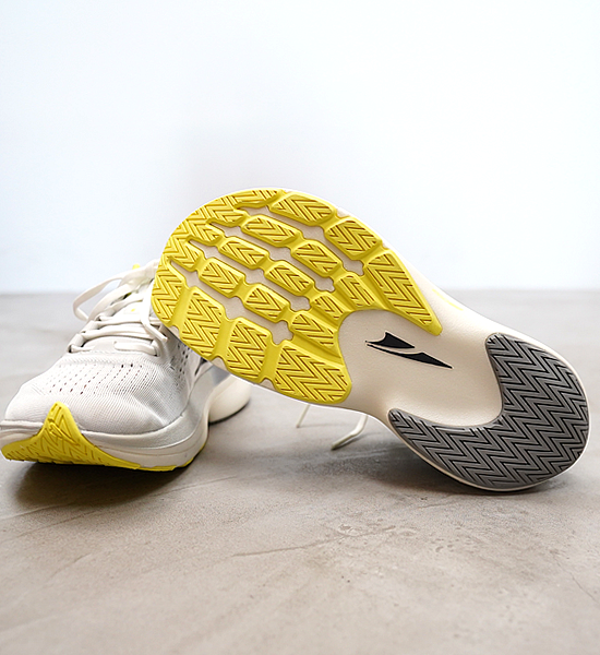 【ALTRA】アルトラ women's Vanish Tempo "Gray×Yellow"