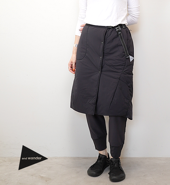 ★30%off 【and wander】アンドワンダー women's top fleecel skirt "Black"