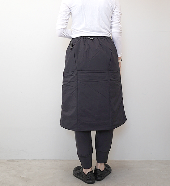 ★30%off 【and wander】アンドワンダー women's top fleecel skirt "Black"