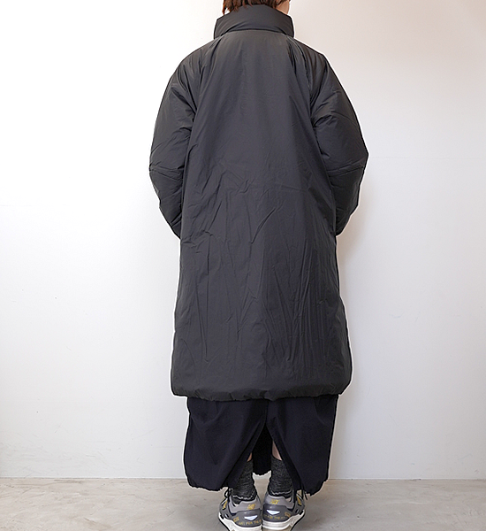 ★30%off 【and wander】アンドワンダー women's PRIMALOFT rip coat "Black"