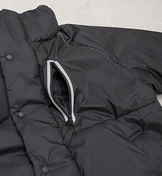 ★30%off 【and wander】アンドワンダー women's PRIMALOFT rip coat "Black"