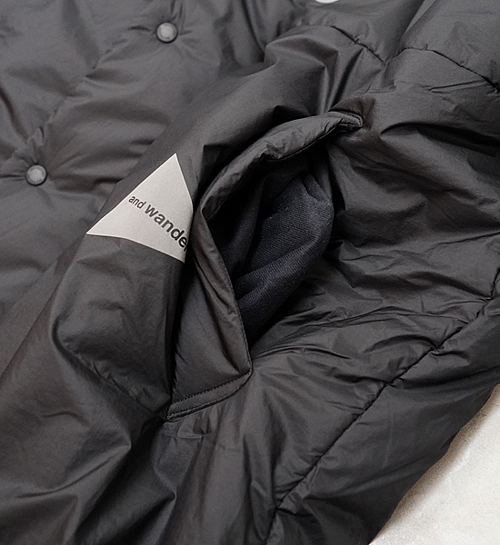 ★30%off 【and wander】アンドワンダー women's PRIMALOFT rip coat "Black"