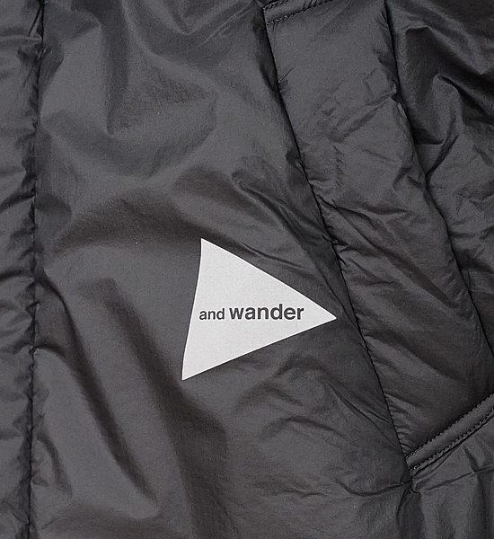 ★30%off 【and wander】アンドワンダー women's PRIMALOFT rip coat "Black"