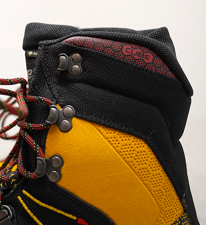 【LA SPORTIVA】ラ・スポルティバ Nepal Cube GTX ”Yellow”