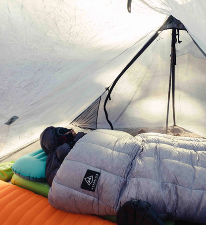 【Hyperlite Mountain Gear】ハイパーライトマウンテンギア 20-Degree Quilt ”Gray”