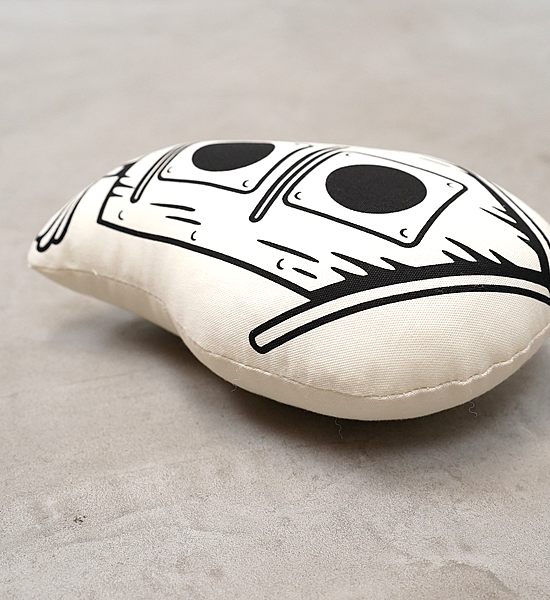 【Mountain Research】マウンテンリサーチ Stuff Cushion "White"