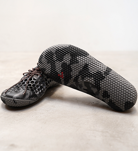 【VIVOBAREFOOT】ヴィヴォ ベアフット men's Ultra �V "Obsidian×Gray"