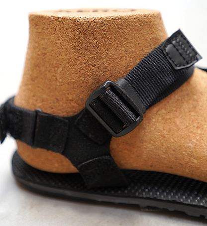 【ZERO SHOES】ゼロシューズ women's Naboso Trail "Coal Black"