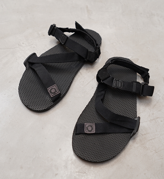 【ZERO SHOES】ゼロシューズ women's Naboso Trail "Coal Black"