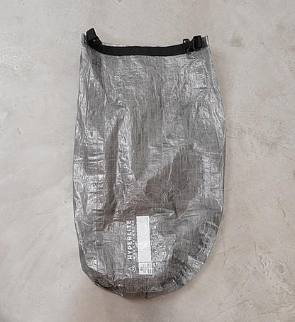 【Hyperlite Mountain Gear】ハイパーライトマウンテンギア Side Entry Pod 8L ”Gray”