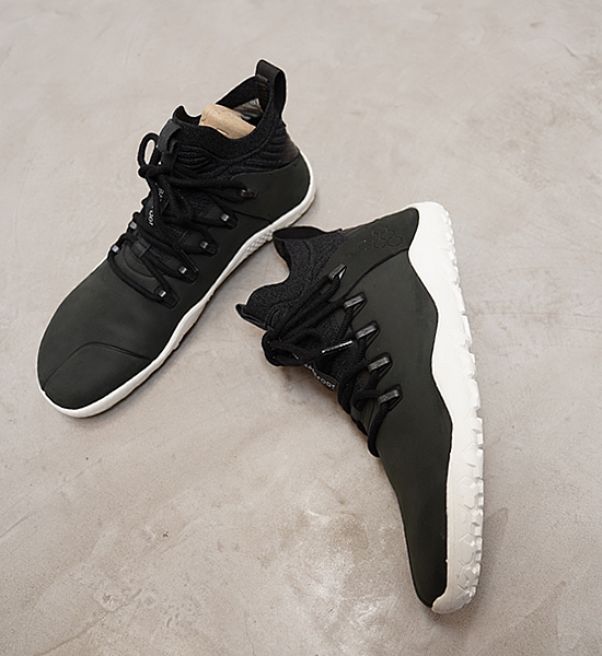 【VIVOBAREFOOT】ヴィヴォ ベアフット women's Magna FG "Obsidian×White"