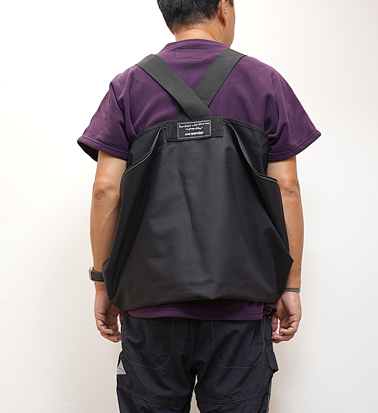 【and wander】アンドワンダー field vest "Black"