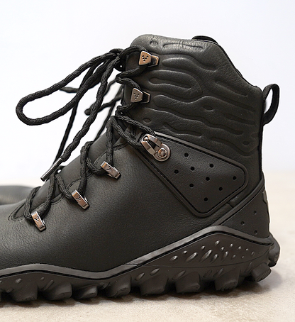 ★30%off 【VIVOBAREFOOT】ヴィヴォ ベアフット men's Tracker Forest ESC "Obsidian"