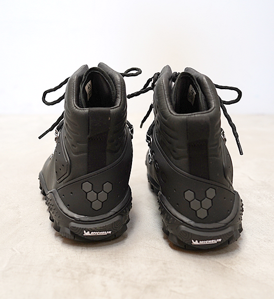 ★30%off 【VIVOBAREFOOT】ヴィヴォ ベアフット men's Tracker Forest ESC "Obsidian"