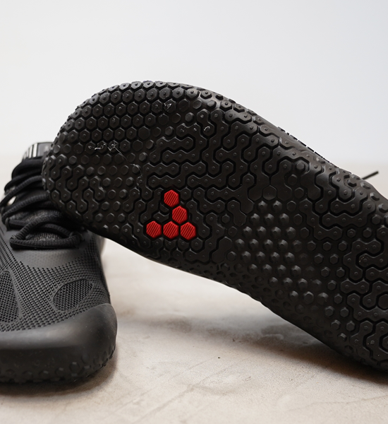 【VIVOBAREFOOT】ヴィヴォ ベアフット men's Motus Strength "Obsidian"