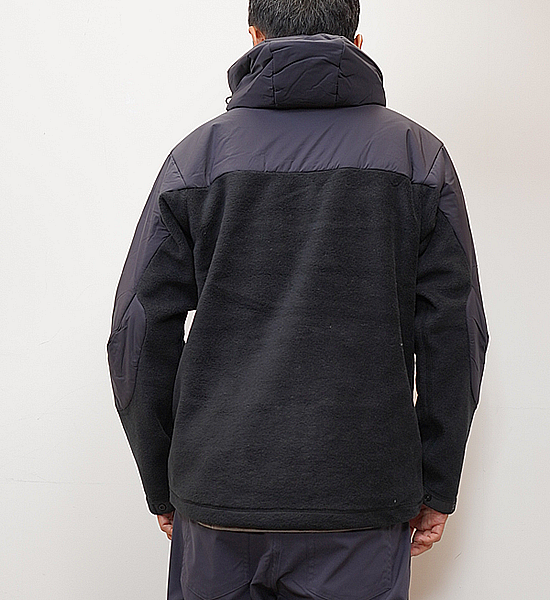 【and wander】アンドワンダー men's top fleece jacket "Black"