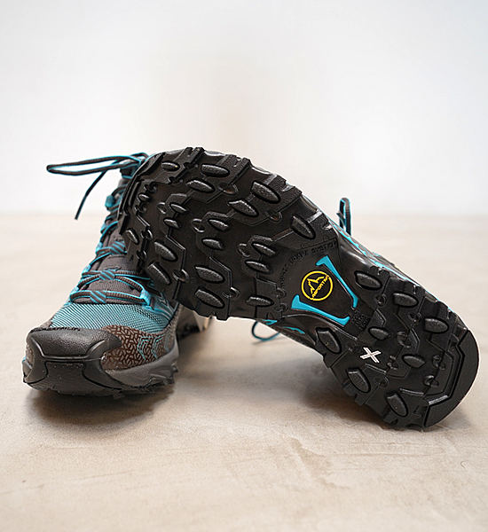 【LA SPORTIVA】ラ・スポルティバ women's Ultra Raptor �U Mid GTX ”Carbon×Topaz”