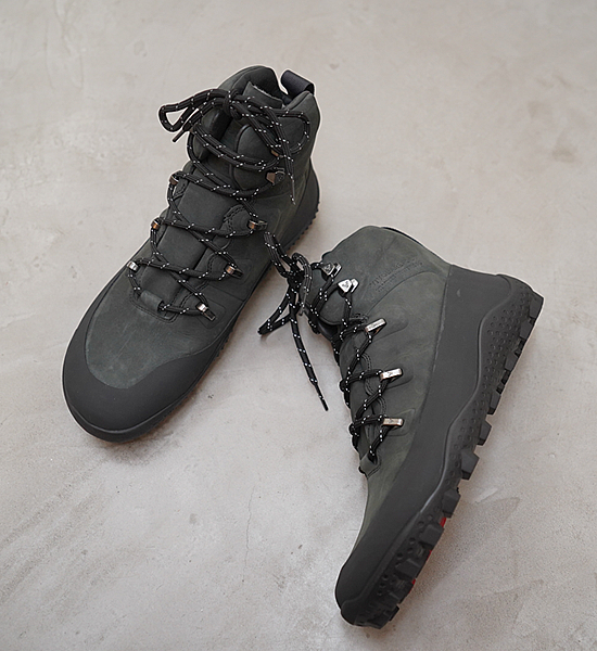 【VIVOBAREFOOT】ヴィヴォ ベアフット women's Tracker Winter SG "Obsidian"