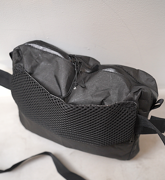 【Zpacks】ゼットパックス Front Utility Pack Accessory "Jet Black"