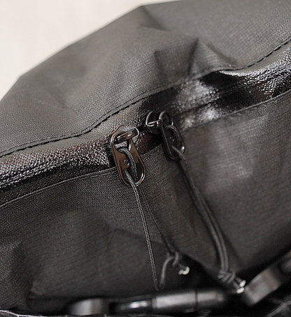 【Zpacks】ゼットパックス Front Utility Pack Accessory "Jet Black"