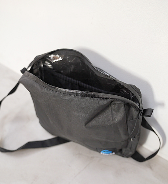 【Zpacks】ゼットパックス Front Utility Pack Accessory "Jet Black"