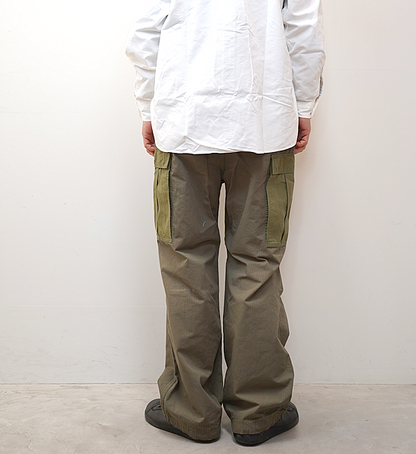 【nanamica】ナナミカ men's Cargo Pants "Khaki"