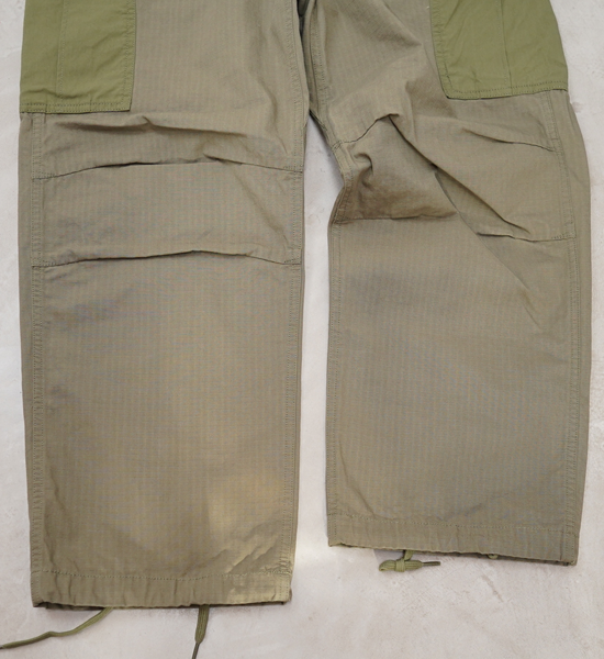 【nanamica】ナナミカ men's Cargo Pants "Khaki"