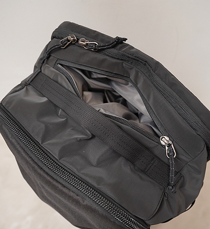 【patagonia】 パタゴニア Black Hole Mini MLC 30L ”BLK”