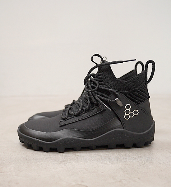 【VIVOBAREFOOT】ヴィヴォ ベアフット women's Magna Lite WR SG "Triple Black"