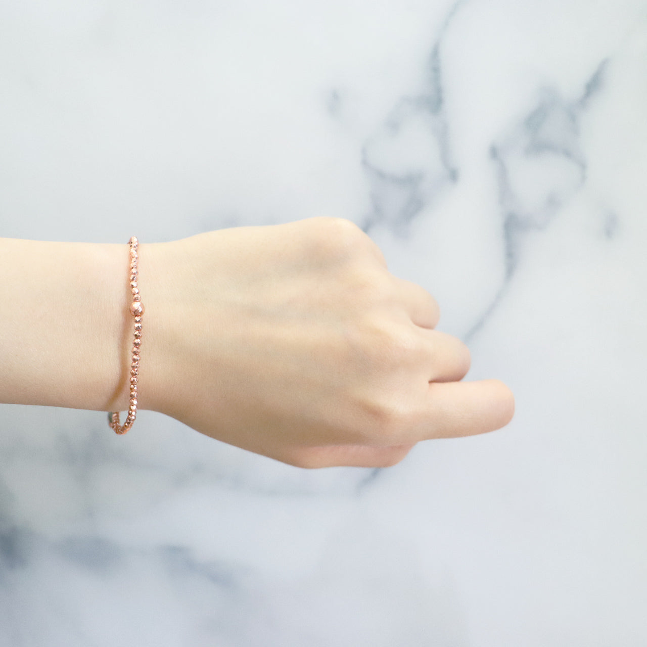 【・MA・YO・KE・】オレンジヘマタイト×マザーオブパール×オニキス×ガーネット ブレスレット