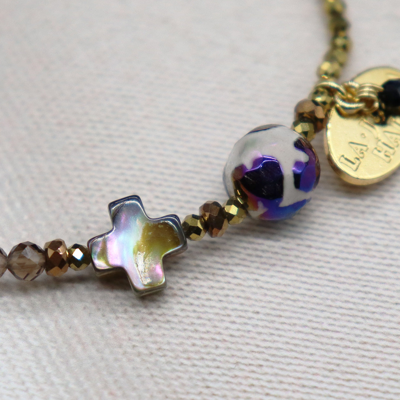 【La・Fall Marrón】亀甲天珠×オレンジガーネット×モスコバイト×アバロニシェル×スモーキークォーツ ブレスレット