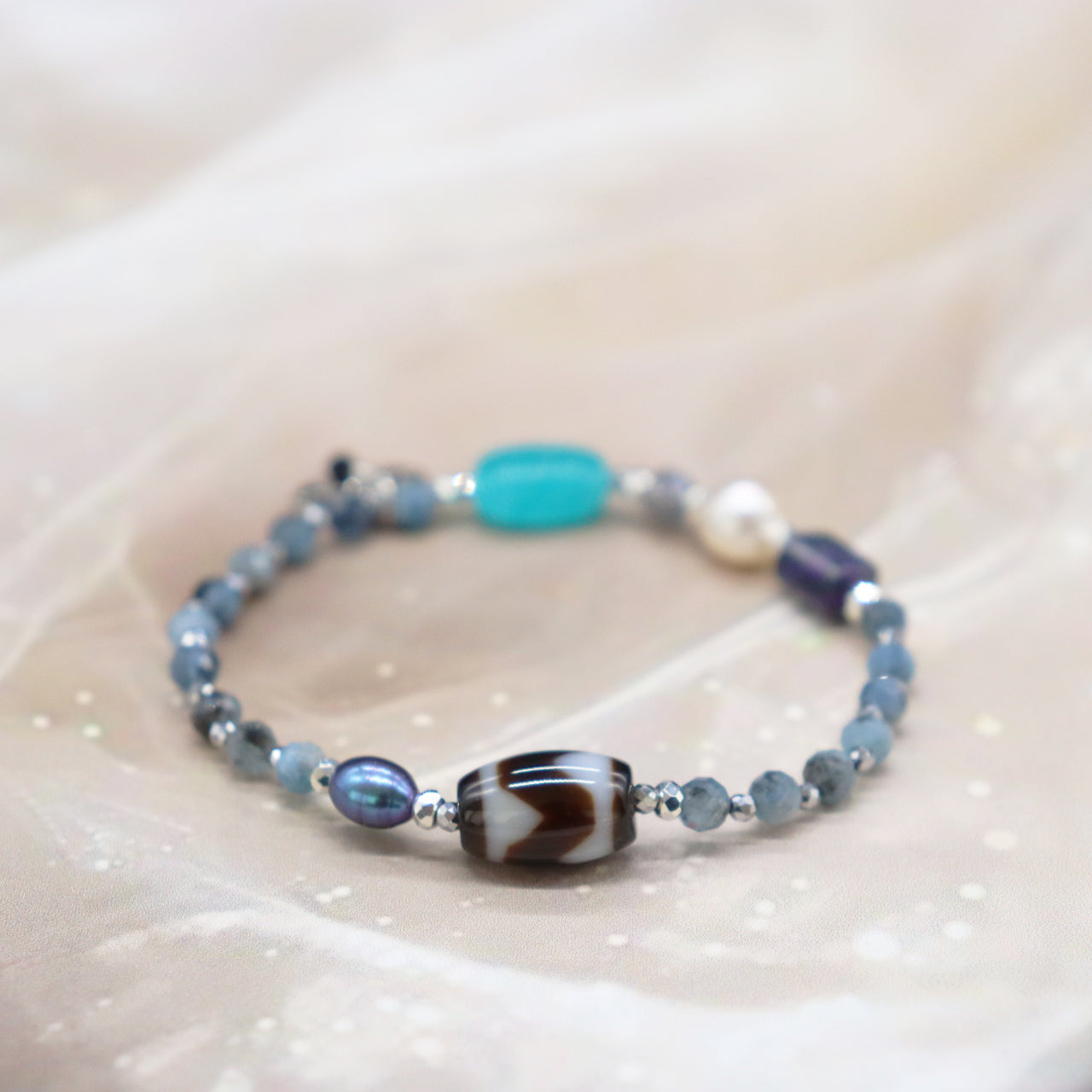 【ONLINE SHOP限定】【CLEAN UP】虎牙天珠×アイスアマゾナイト×アクアマリン×スギライト×アコヤパール ブレスレット